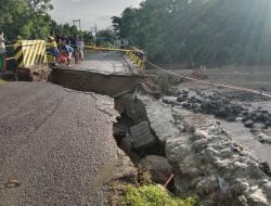 Jembatan Fanating Ambruk Di Hantam Banjir Kemarin