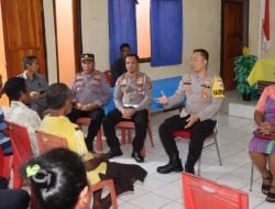 Kapolres Dialog Dengan Warga Dalam Program Jumad Curhat