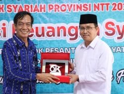 OJK NTT Kolaborasi Dengan Pelaku Usaha Jasa Keuangan Gencarkan Edukasi Keuangan Syariah Bagi Santri di  Kupang