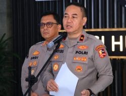 Kapolri Tetapkan Status Gugur dan Berikan KPLB Anumerta Pada Tiga  Personel Terbaiknya