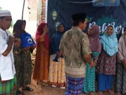 Bunda Julie Bagi 500 Parsel Untuk Masyarakat Di Baranusa  di Bulan  Suci Ramadan