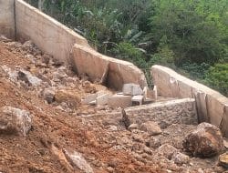 Produk Dinding Penahan Tanah Jalan Negara Diduga Gagal Perencanaan