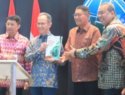 OJK Luncurkan Buku Peradangan Karbon Bagi Sektor Jasa Keuangan