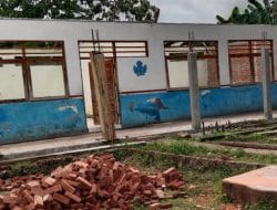 Astaga, Sudah Akhir  Tahun SD GMIT Kabaku  Belum Dikerjakan ?